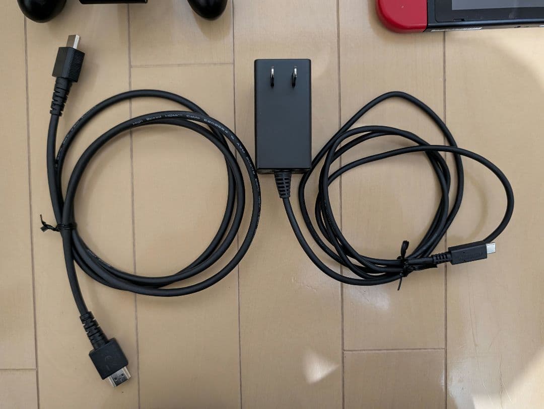 Nintendo Switch 赤 本体 ケース付き