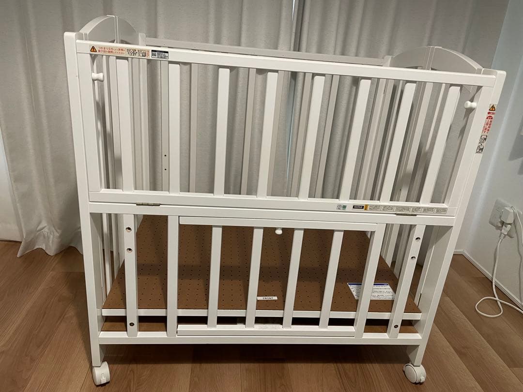 カトージ　折りたたみミニベビーベッド　ハイタイプ