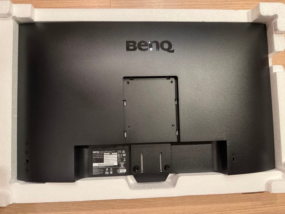 BenQ EW2780U （27インチ IPS 4K HDR10対応)