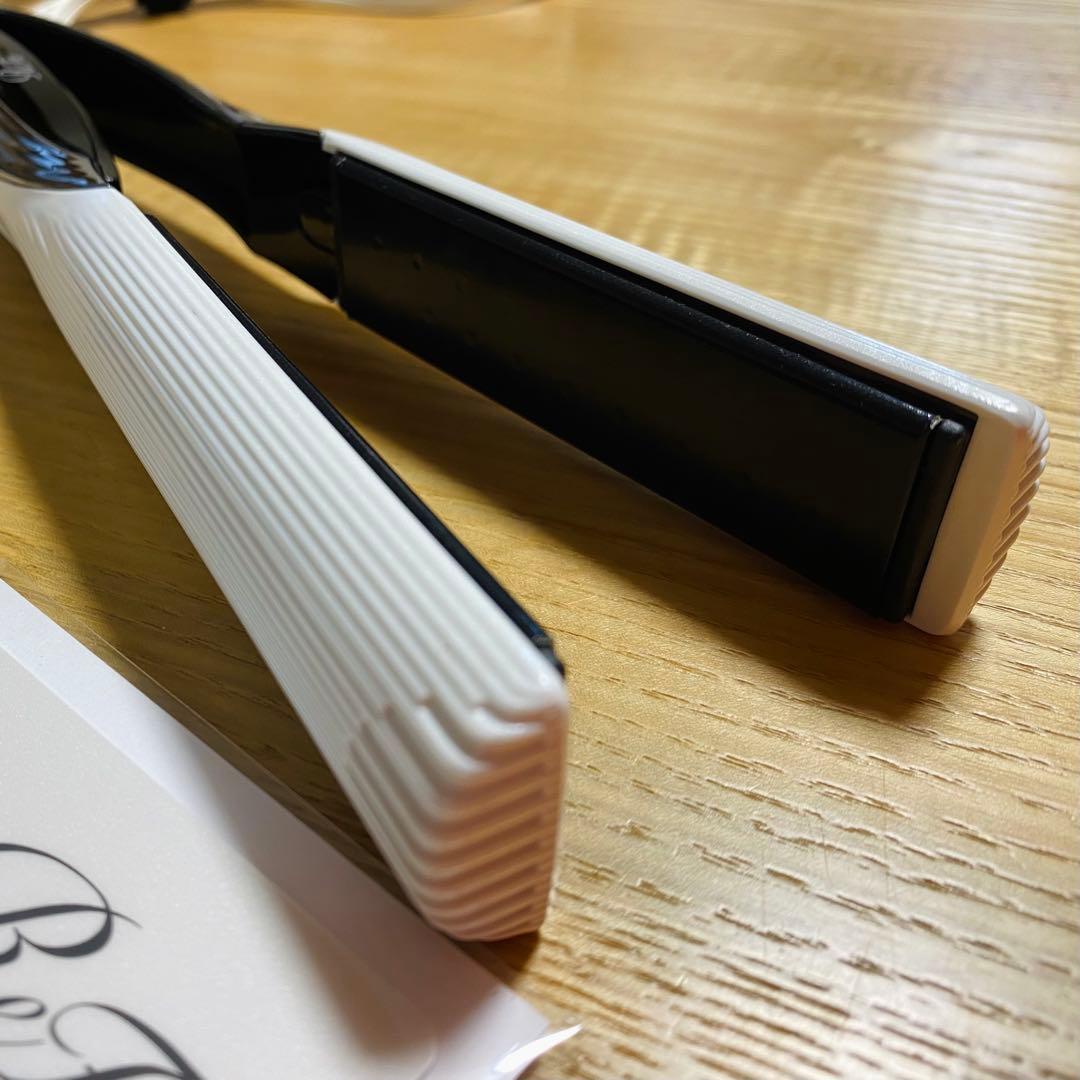 【美品 動作確認済】refa ストレートアイロン RE-AC02A