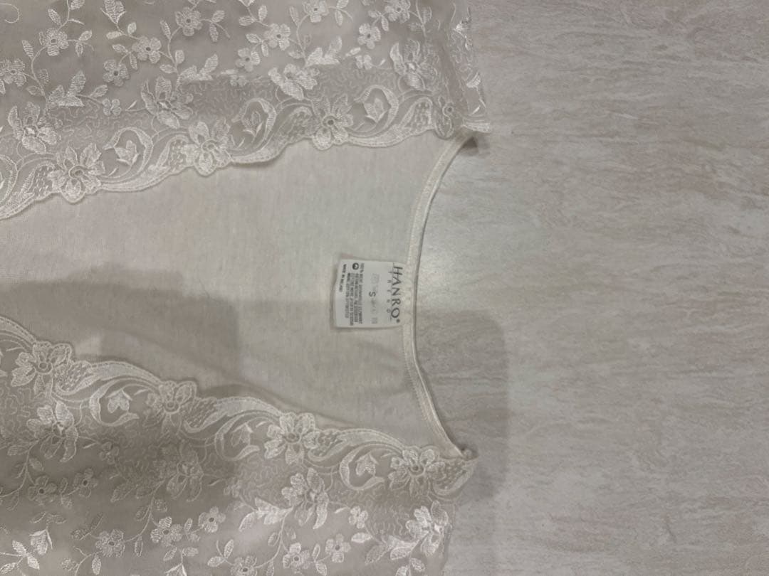 ハンロ　ホワイト 長袖 トップス