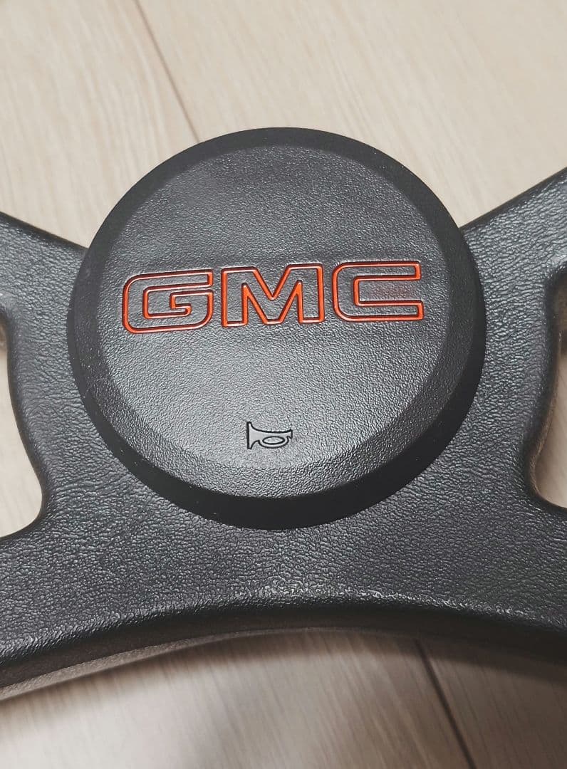 GM純正 ?　GMC　ステアリング ハンドル