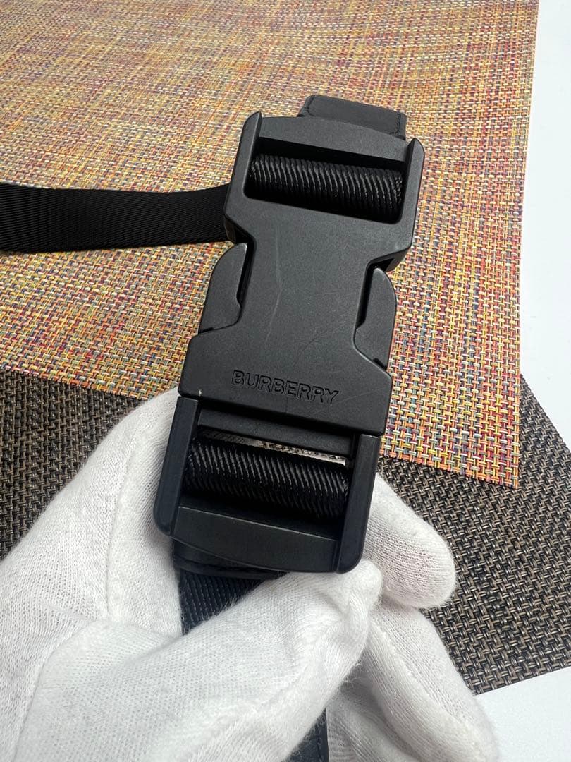 松本 ✨極美品✨BURBERRY バーバリー CANNON ボディバッグ