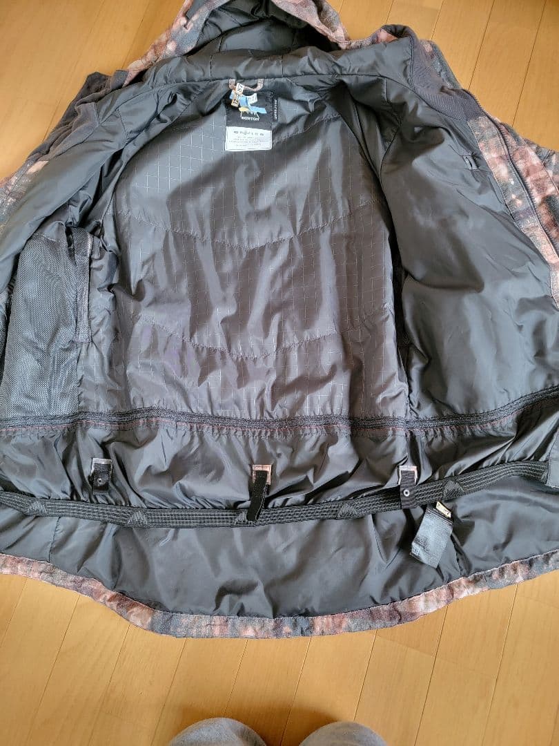 BURTON　スノボウエア　ジャケットのみ　美品！