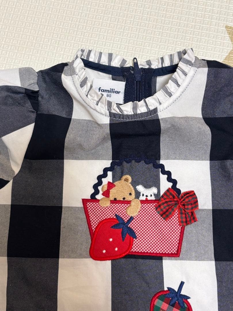 familiar チェック柄ワンピース 80センチ　いちご　ポーチ