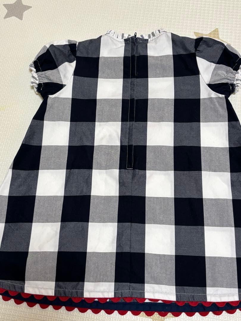 familiar チェック柄ワンピース 80センチ　いちご　ポーチ