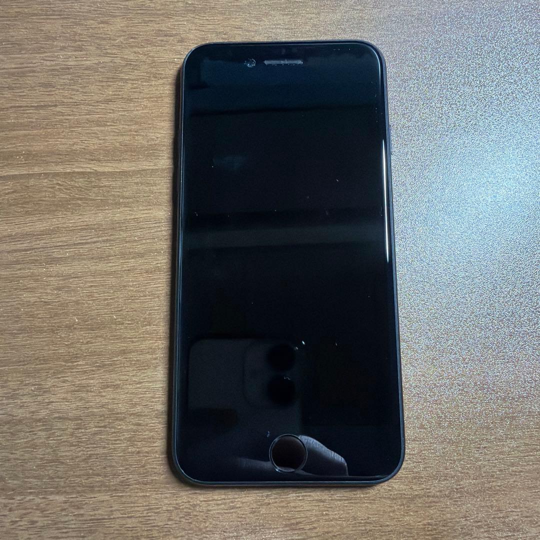 iPhone se2 128GB ブラック　SIMロック未解除