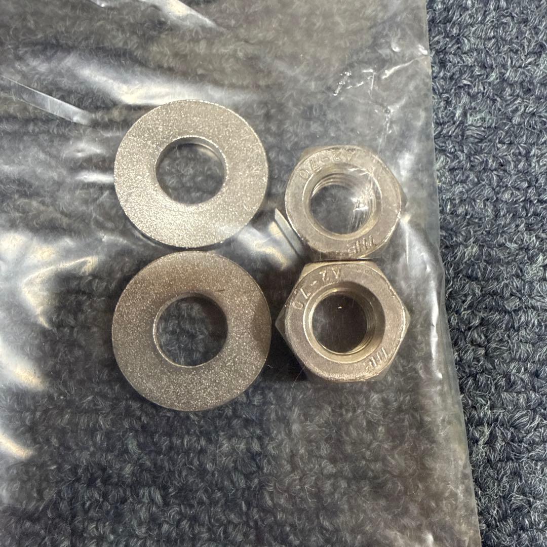 トライアンフ ボンネビルボバー モートーン Motone コブラシート