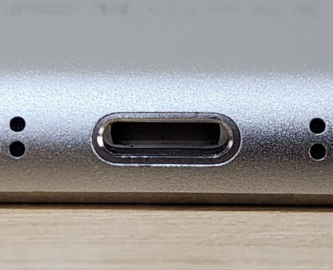 iPad mini 3 16GB ドコモ版 LTE