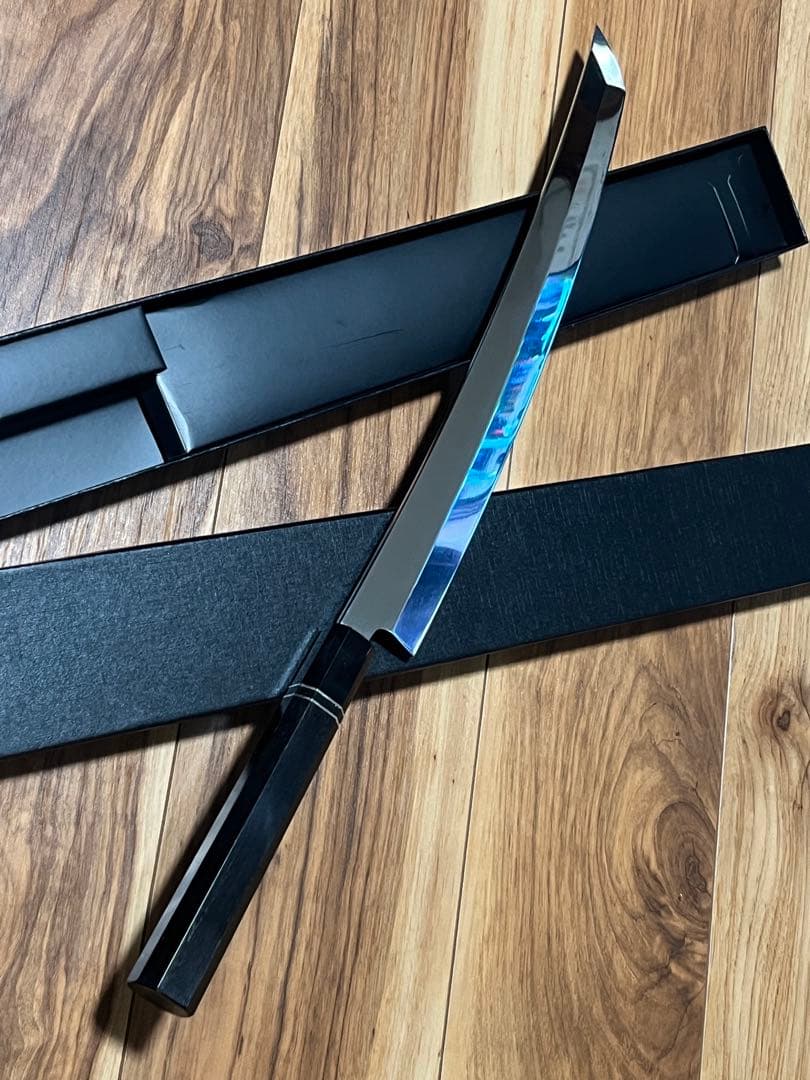 新品未使用　包丁　先丸型蛸引　鬼反り　切味抜群　箱付　本焼き作法　鏡面仕上げ