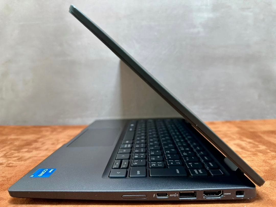 Dell latitude 7330 i5 12世代　16GB |2215