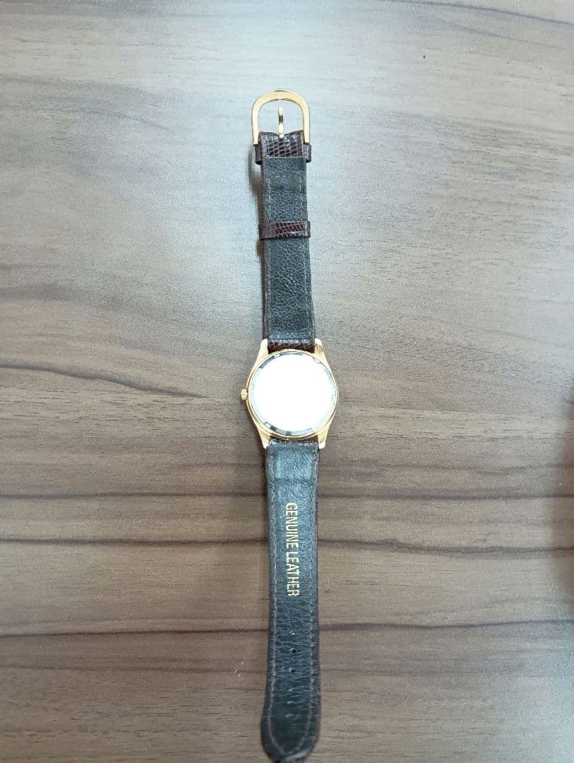 稼働　OMEGA クオーツ時計　ユニセックス ゴールド　ベルト社外品