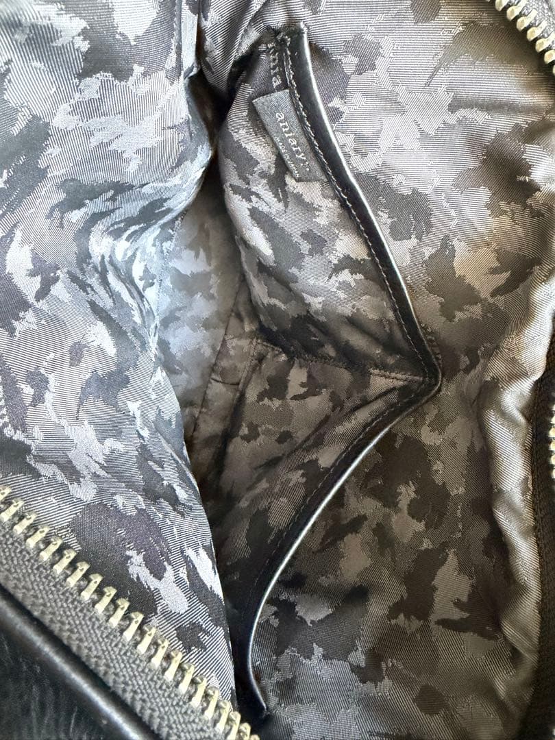 アニアリ　aniary　ミニブリーフケース　ハンドバッグ　レザー　本革　シボ革黒