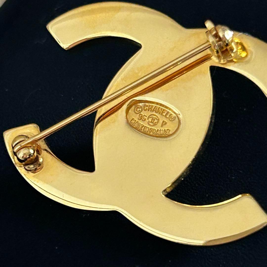 極美品✨ シャネル ココマーク ターンロック ブローチ ゴールド 刻印96P