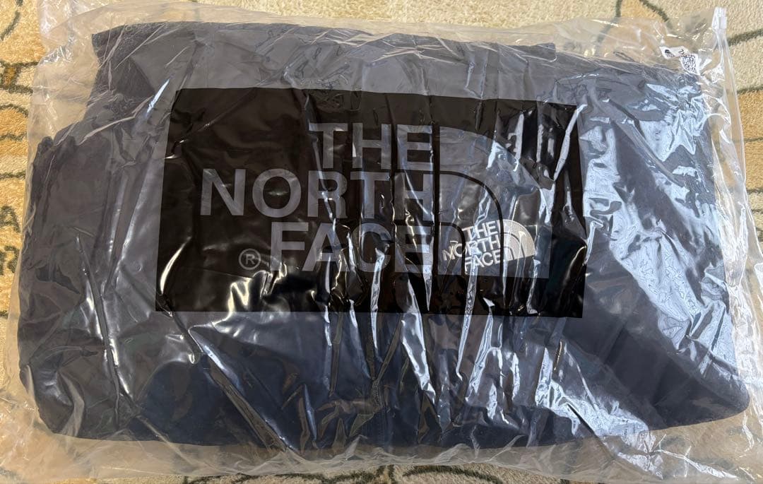 新品ザノースフェイス ダウンジャケット フード付き　L(日本XL相当)黒