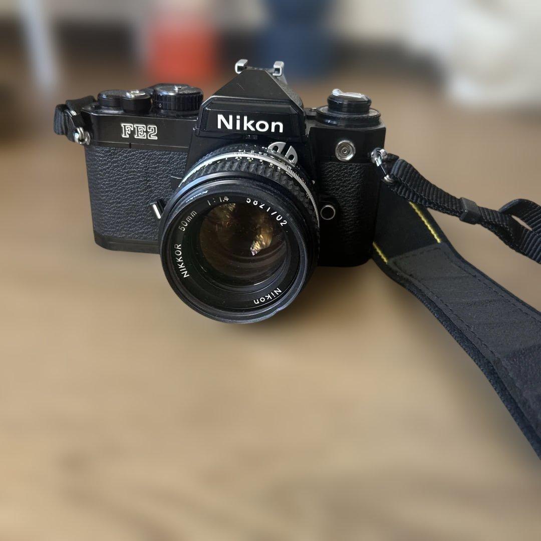 Nikon FE2 本体　レンズ、ベルト、取扱説明書付き***即購入可能