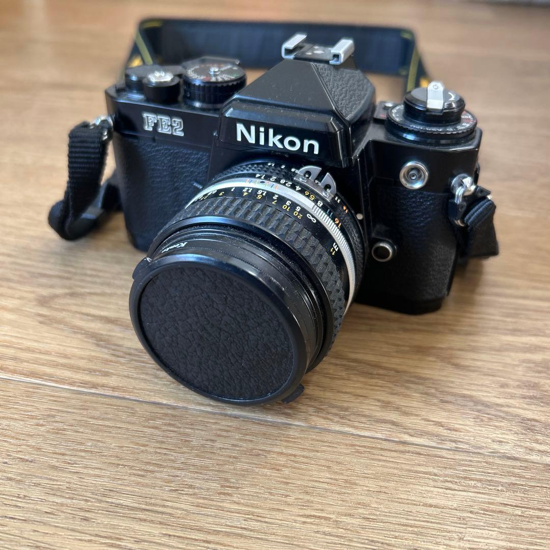 Nikon FE2 本体　レンズ、ベルト、取扱説明書付き***即購入可能