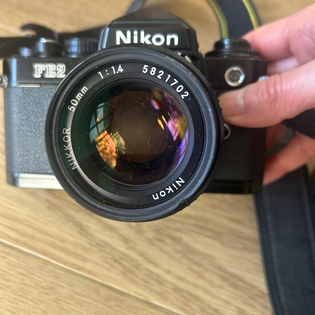 Nikon FE2 本体　レンズ、ベルト、取扱説明書付き***即購入可能