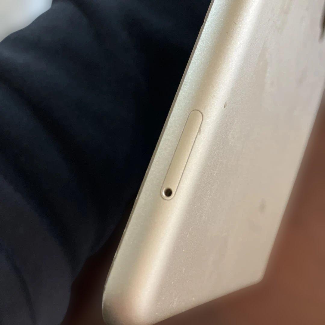 ⭐️ Apple ￼iPad第5世代ゴールド32GB￼本体 初期設定画面表示中