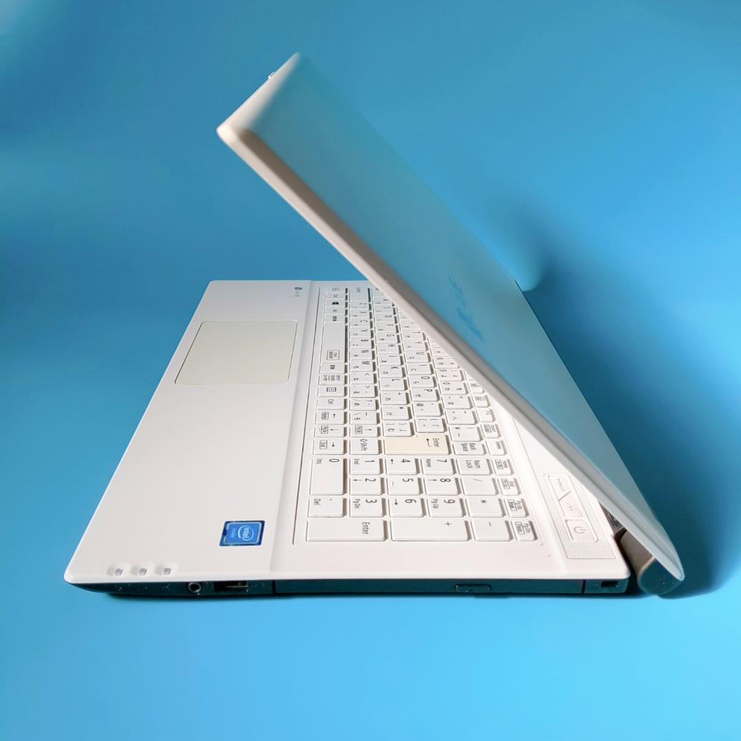 美品✨特大1TB‼️メモリ8GB✨設定済ですぐ使える♪カメラ付白ノートパソコン訳