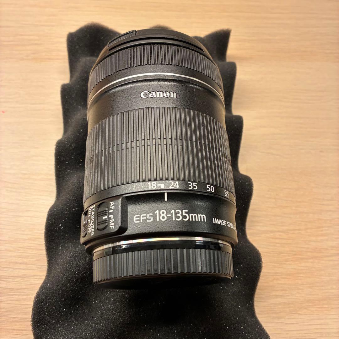 Canon EFS 18-135mm ズームレンズ