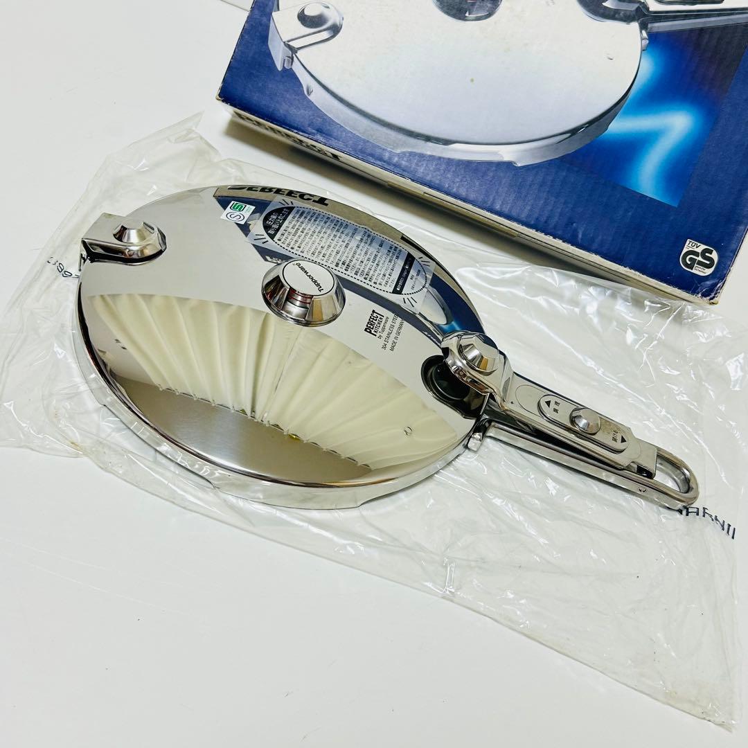 【ほぼ未使用】Tupperware PERFECT KITCHEN 圧力鍋 蓋