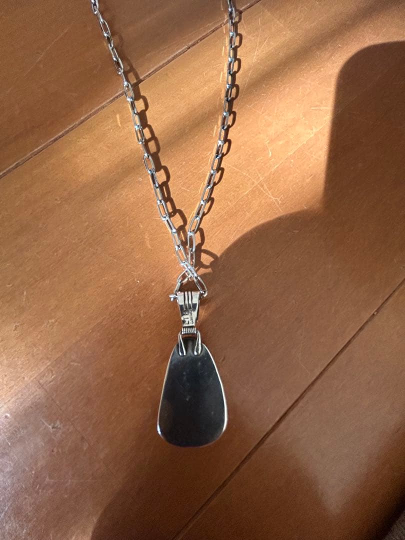 ホワイトバッファローネックレス