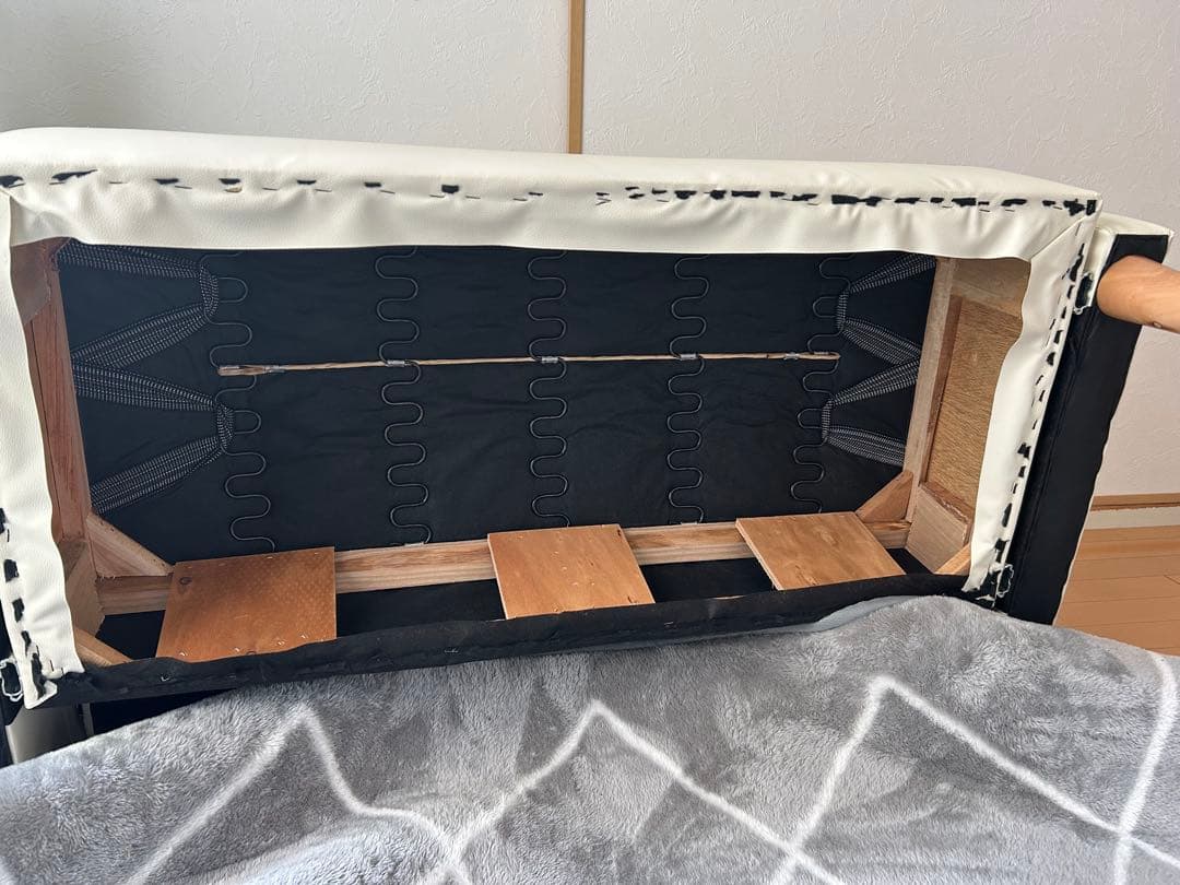 ホワイト合成皮革ソファ 113cm