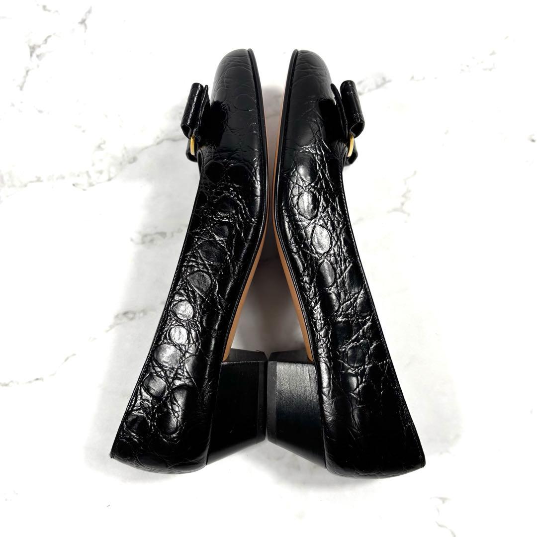 【美品】 Ferragamo ヴァラ リボン パンプス ブラック 黒 型押し