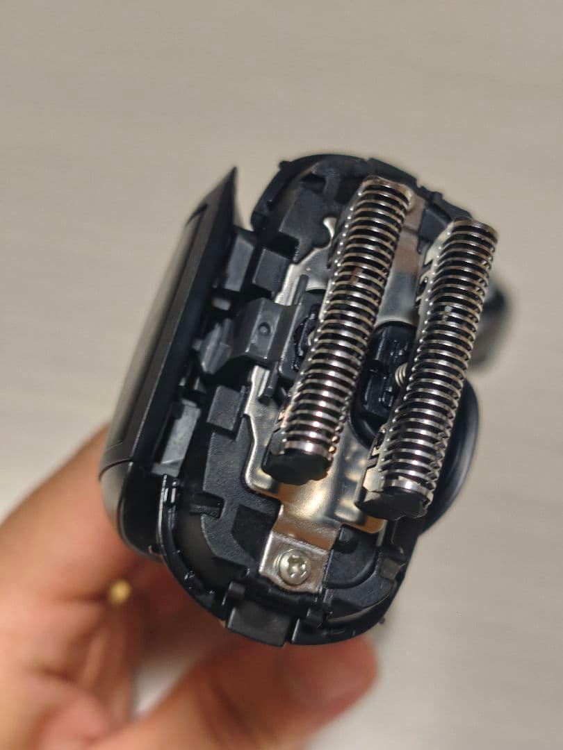 Panasonicラムダッシュ3枚刃 電動シェーバー