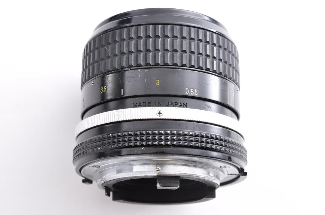 NIKKOR 85mm F2レンズ