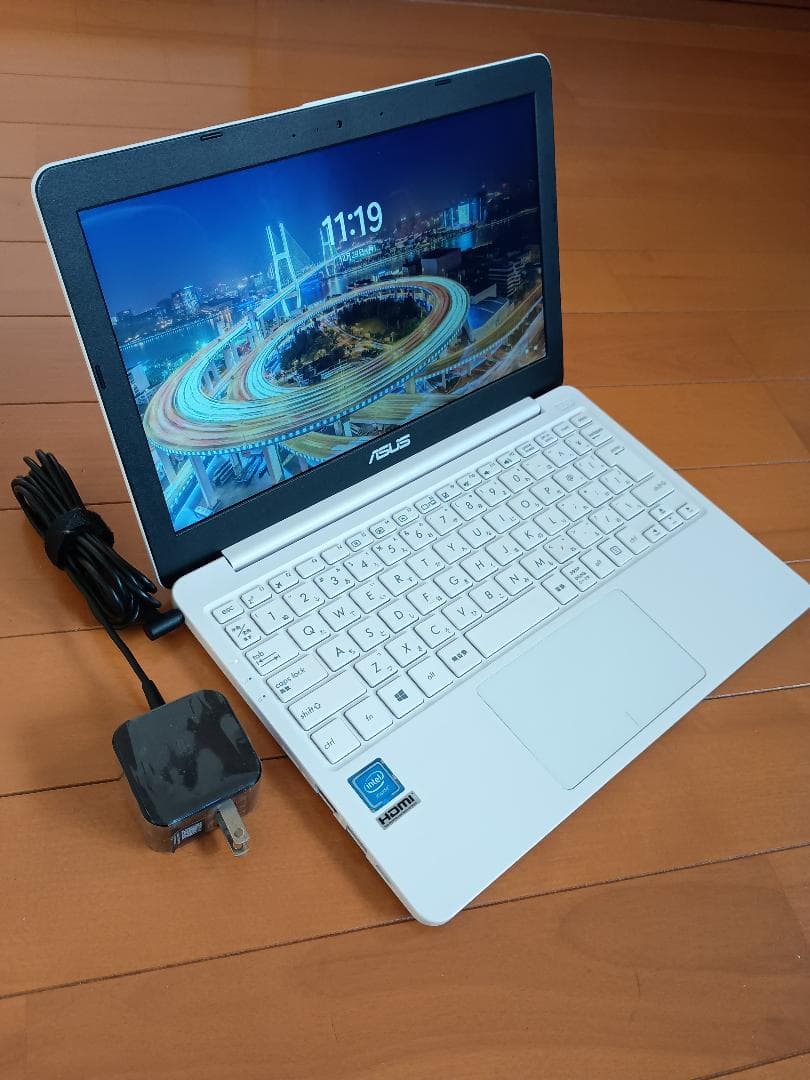 ASUS NotebookPC E203MA/ノートパソコン/Windows11