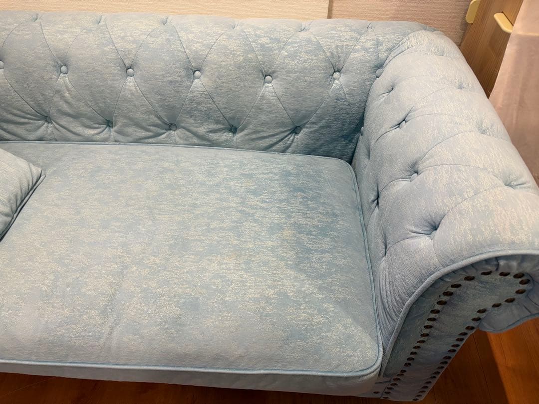 渡部　引き取り　チェスターフィールド　水色 クラシックソファ 3人掛け
