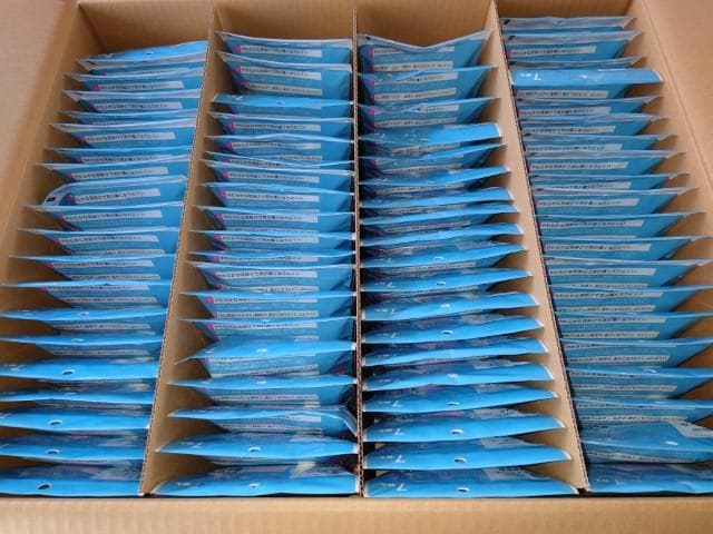 ハイパーブロックマスク エリカラ ナチュラルホワイト 小さめ 7枚 × 80袋