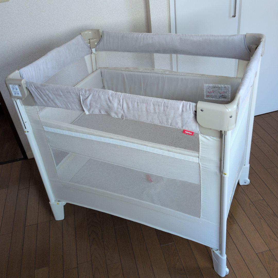 アップリカ　ココネルエアープラス　ベビーベッド　 西川敷き布団とパッドシーツ付き
