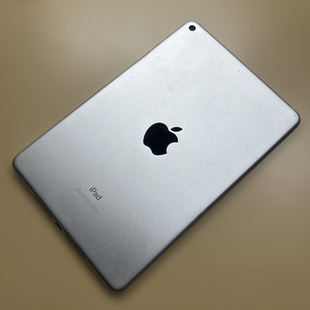iPad mini5 第5世代　64GB Wi-Fi 画面割れあり