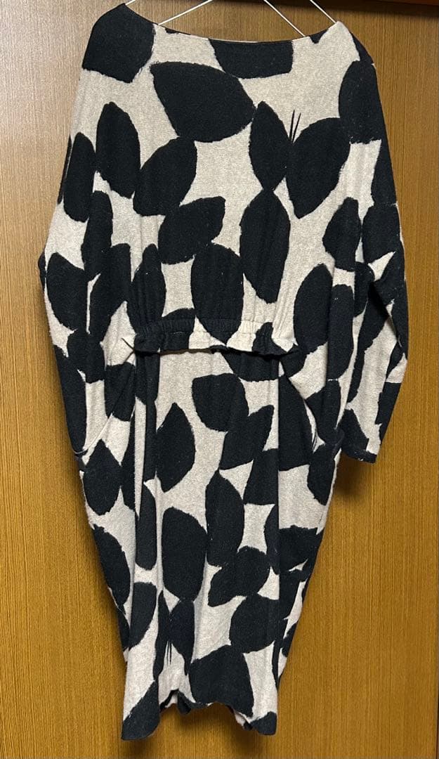 【中古品】ミナペルホネンslow dance カシミヤワンピース　38サイズ