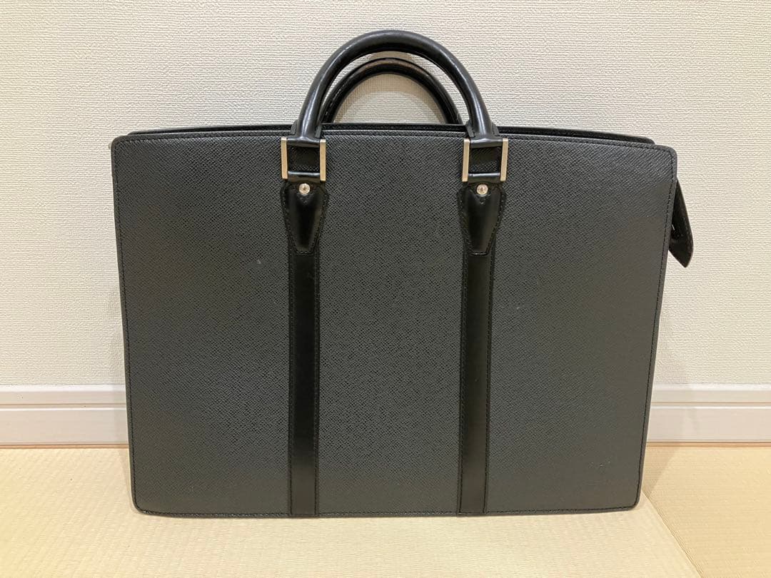 ルイヴィトン M30052 タイガ ポルトドキュマン ロザン ビジネス