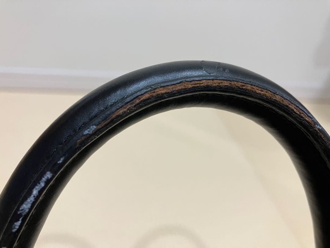 ルイヴィトン M30052 タイガ ポルトドキュマン ロザン ビジネス