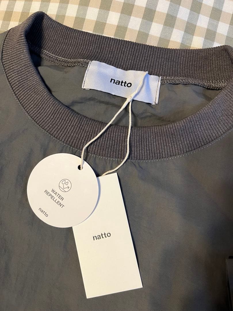 新品グレー natto プレミアム ナイロン プルオーバー セットアップ