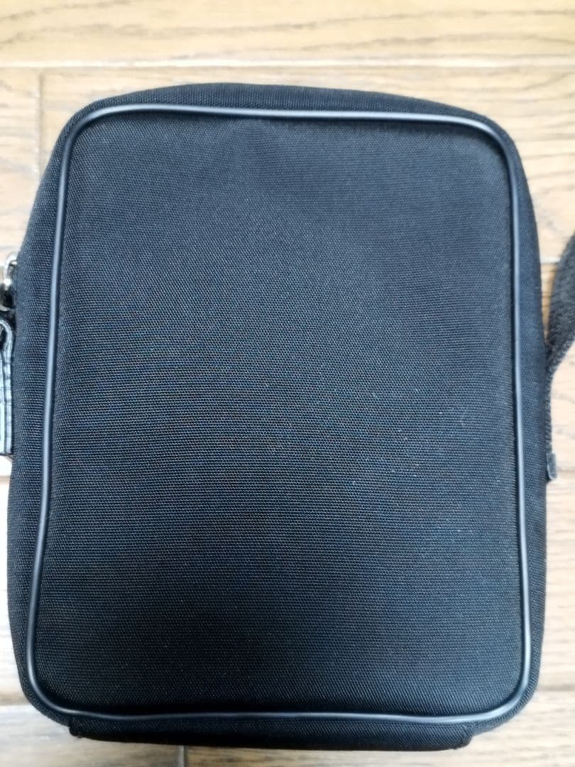 GUCCI ブラック ショルダーバッグ 収納袋付き