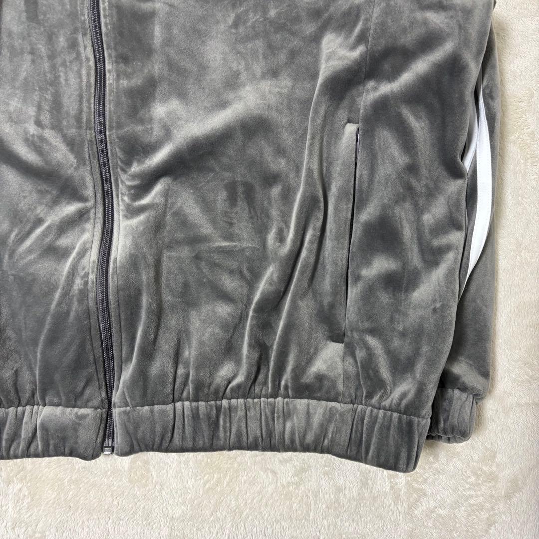 adidas originals トラックジャケット　ベロア　チャコール　グレー