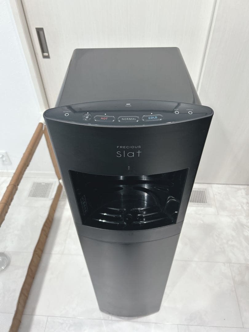 フレシャス スラット ウォーターサーバー 黒