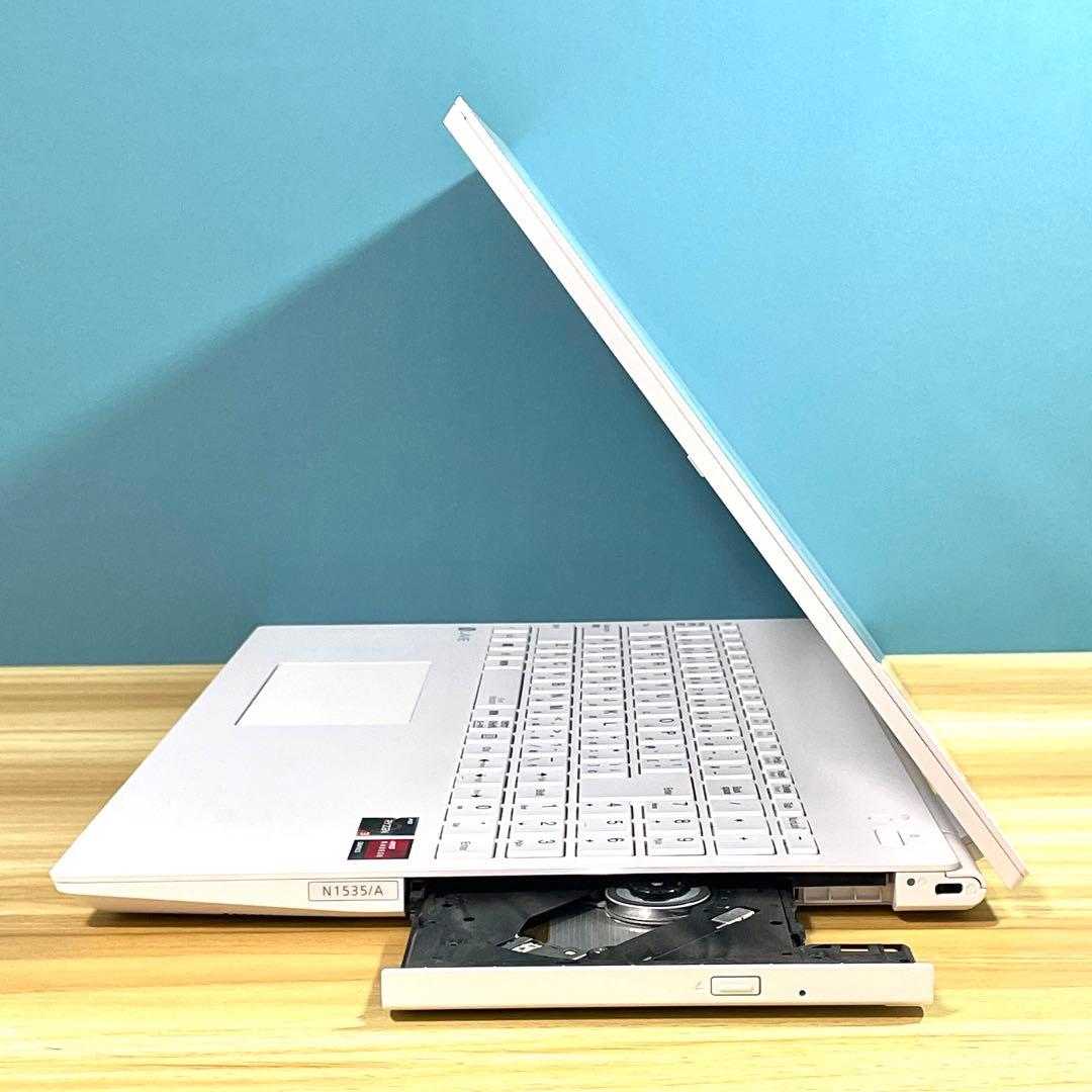 Windowsノート本体 NEC LAVIE N15/Ryzen3/16GB/NVMeSSD512GB