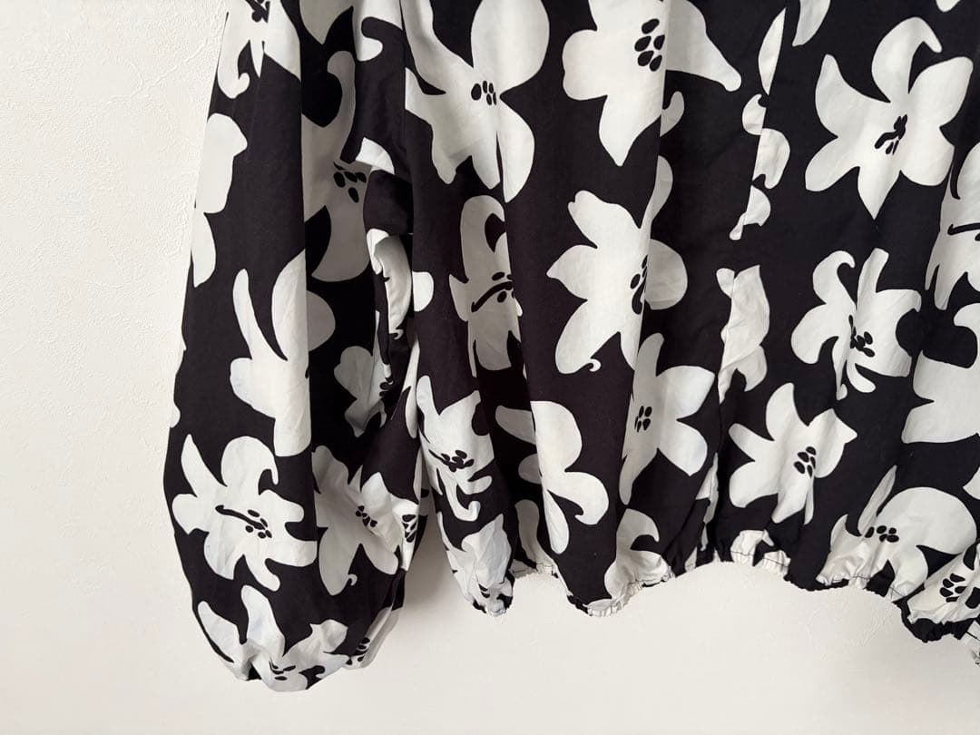 marimekko マリメッコ ブラウス モノトーン フラワープリント