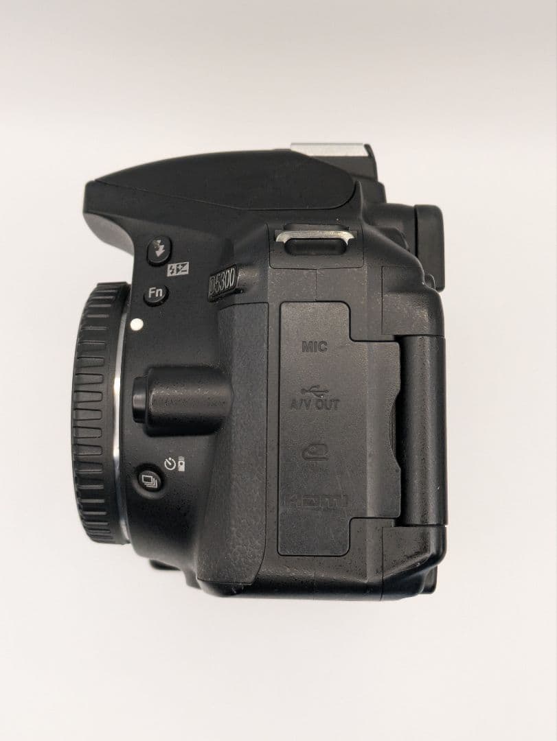 Nikon　D5300 ＋　レンズ　(18-55)