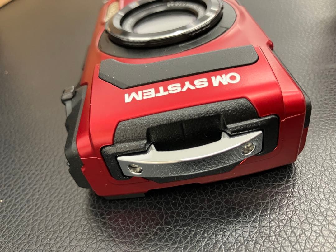 新品未使用！OM SYSTEM TG-7 デジタルカメラ　赤　レッド