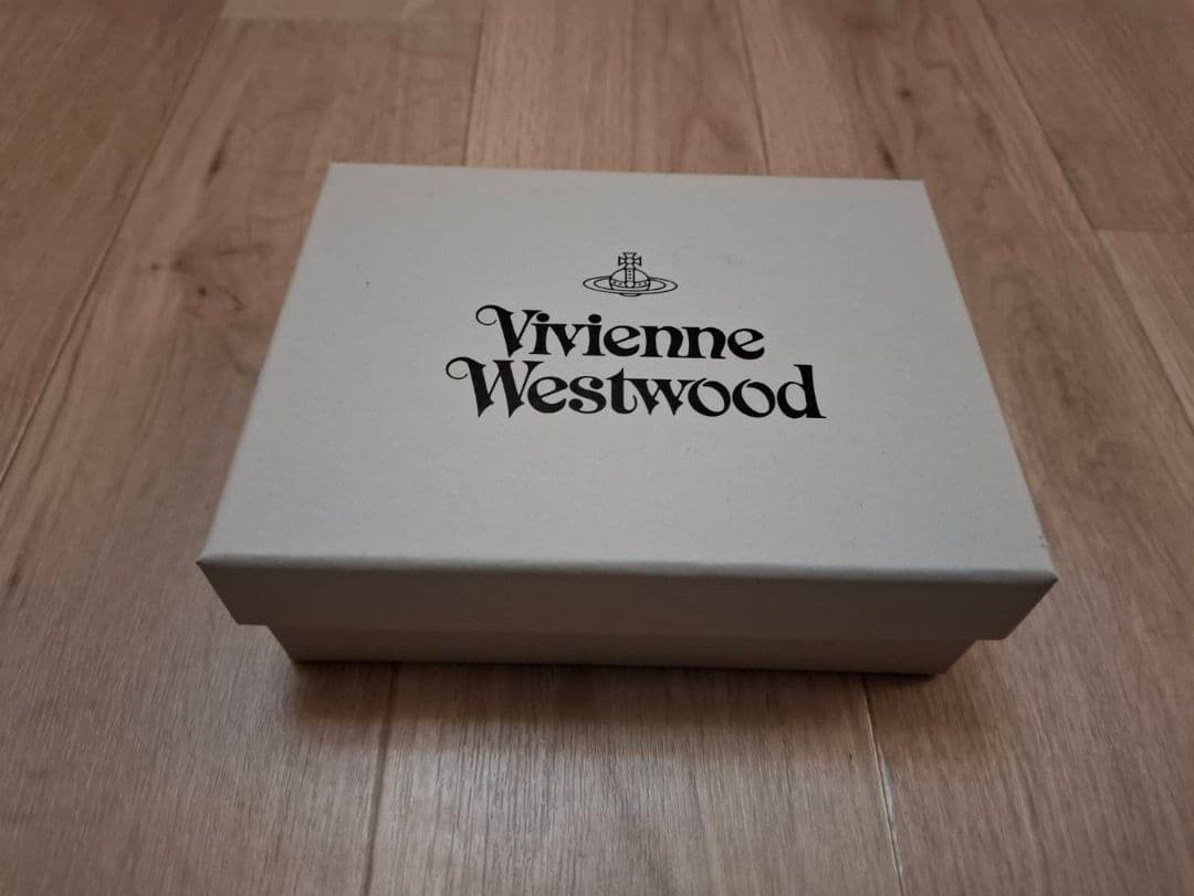 【新品未開封】VivienneWestwood 51010018