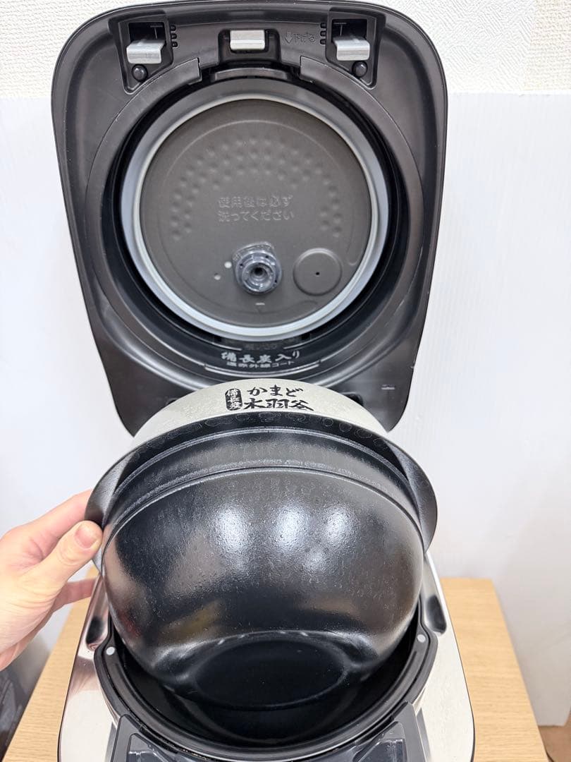 東芝 真空圧力IH炊飯器 RC-10ZWM 2019年製