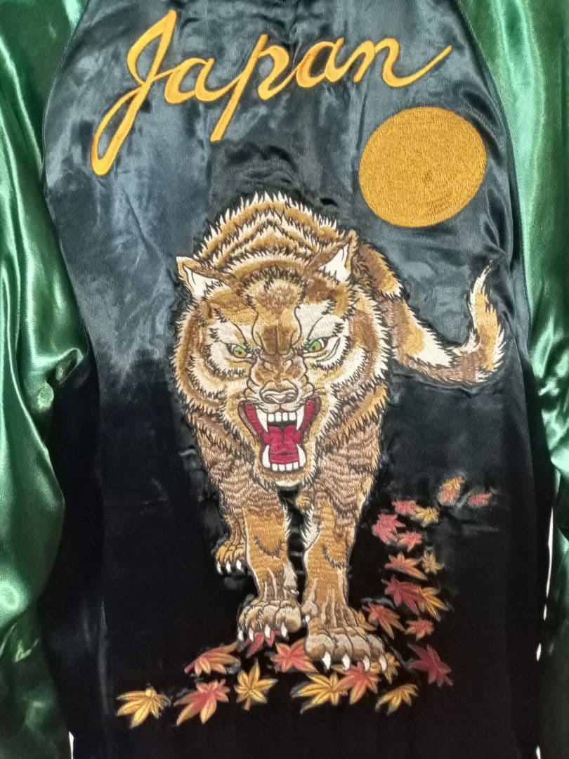 クローズ & WORST 坊屋春道 狼&鴉リバーシブルスカジャン